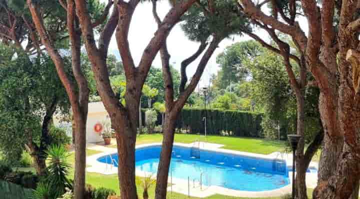 Apartment for rent in Sitio de Calahonda