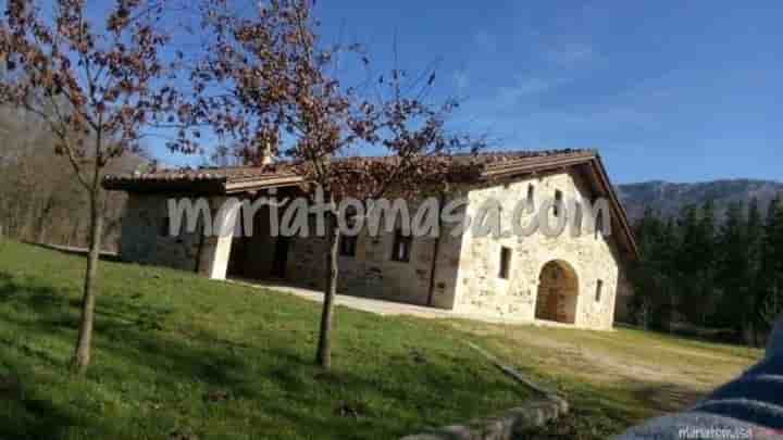 House for sale in Aramaio