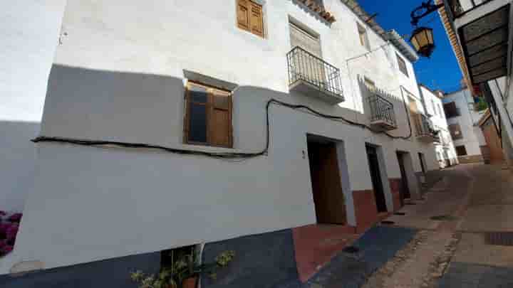 Casa en venta en Ugíjar