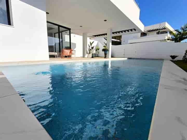 House for sale in Estepona