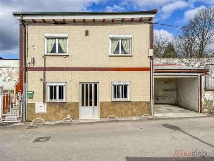 Casa en venta en Siero