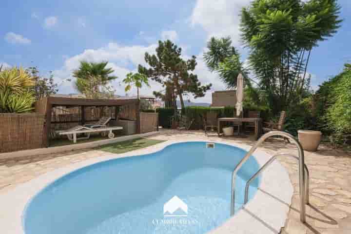 House for sale in Lobres