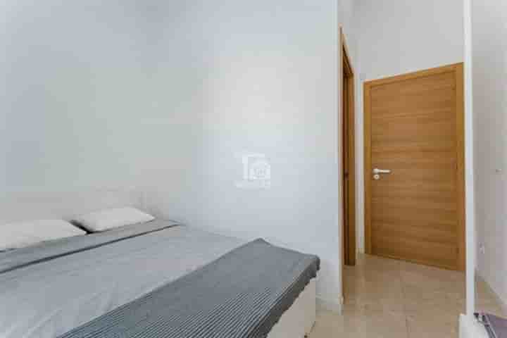 House for sale in Arona