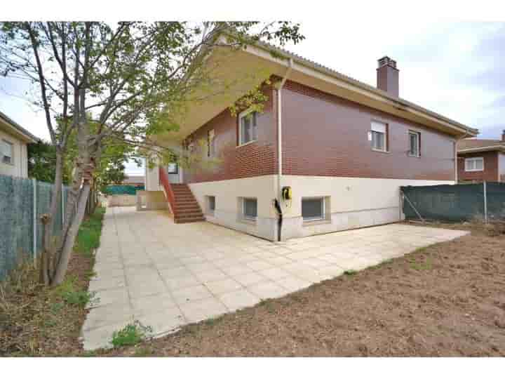 House for sale in Villamartín de Campos