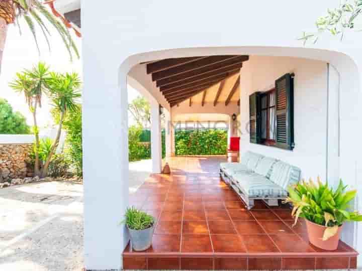 House for sale in Cala En Bosch-Serpentona