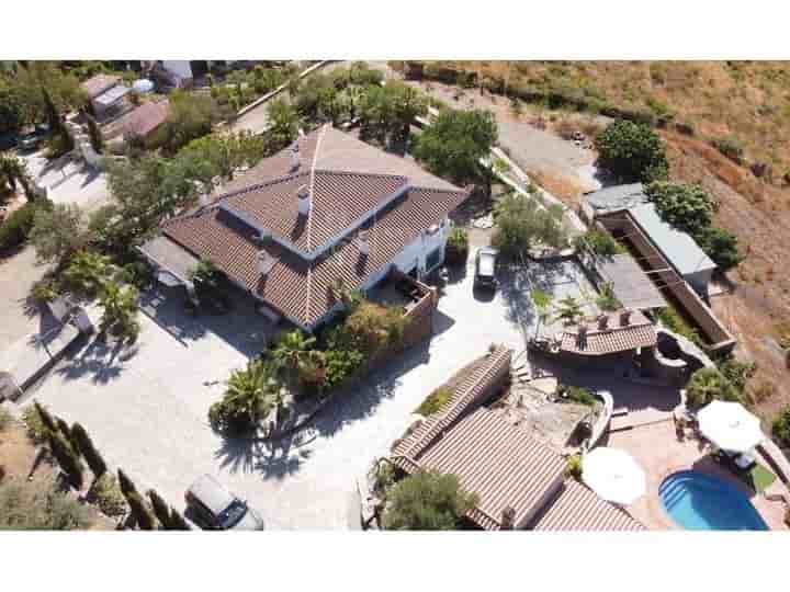 House for sale in Sayalonga