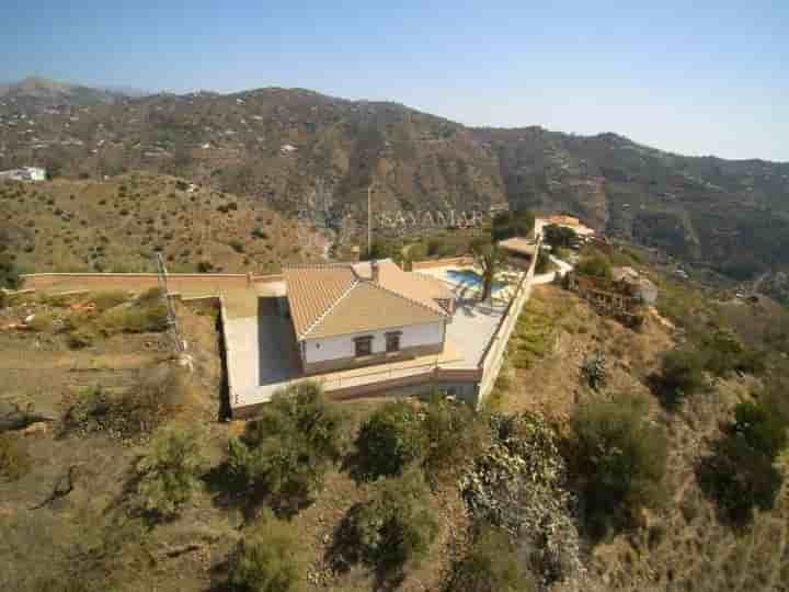 House for sale in Sayalonga