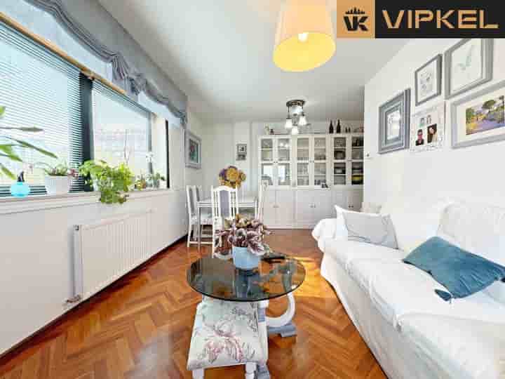 Apartamento para venda em Corunna