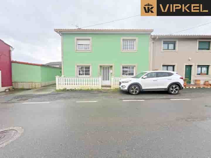 Casa en venta en Oleiros