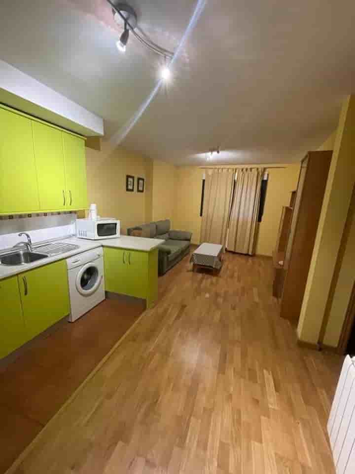 Apartamento para arrendar em Bernuy de Porreros