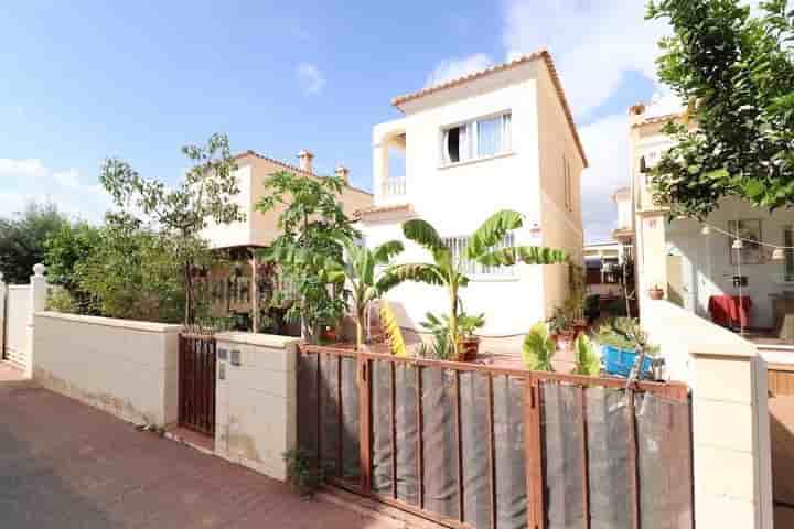 Дом для продажи в Lomas de Cabo Roig-Los Dolses