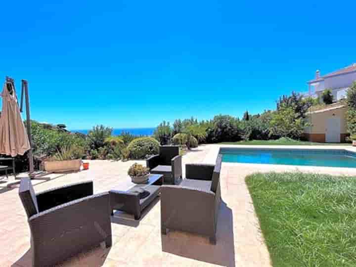 House for sale in Estepona