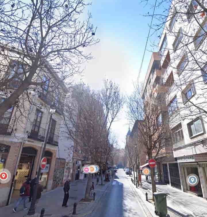 Apartamento en alquiler en Centro-Sagrario