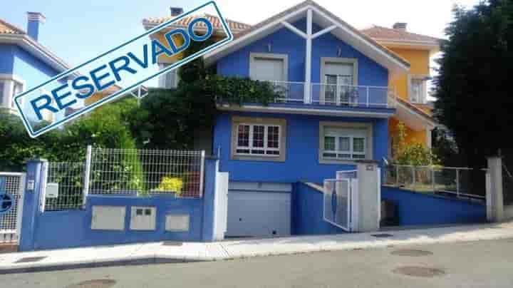 House for sale in Carreño