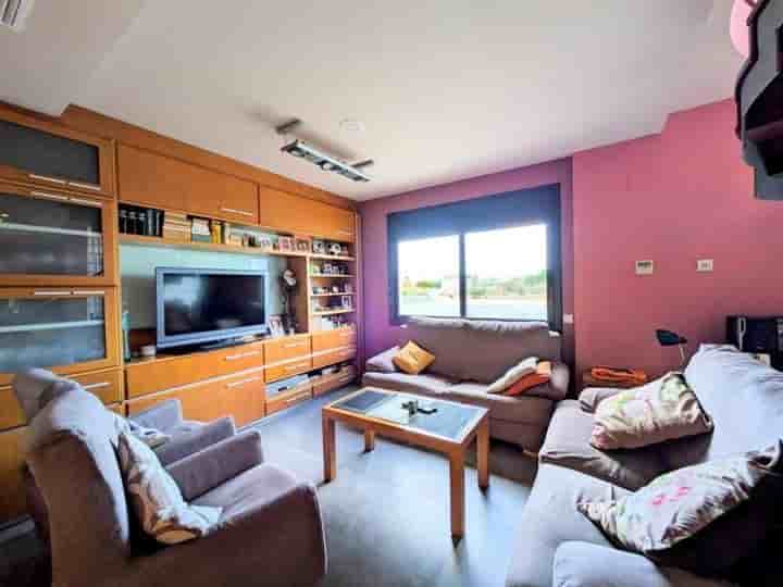 House for sale in Pol