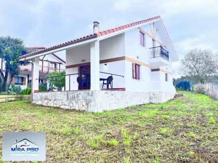 Casa en venta en Arnuero