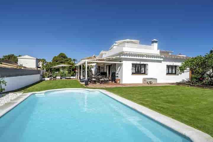 House for sale in Estepona