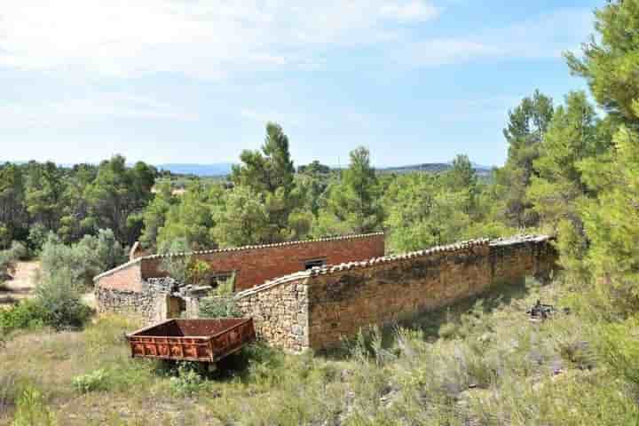 House for sale in Cretas