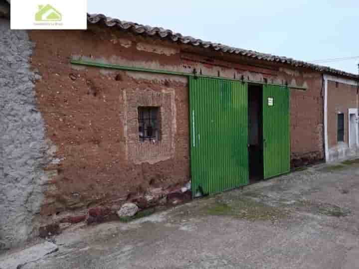 House for sale in Monfarracinos