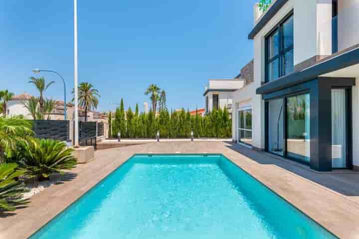 Casa en venta en La Manga del Mar Menor