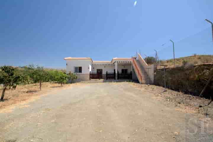 House for sale in Almayate