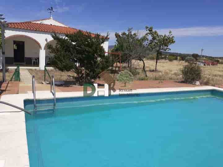 House for sale in Alcuéscar