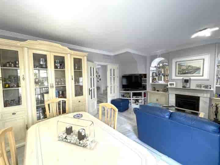 House for sale in Estepona