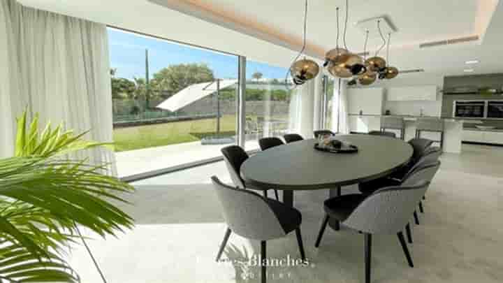 House for sale in Nueva Andalucia