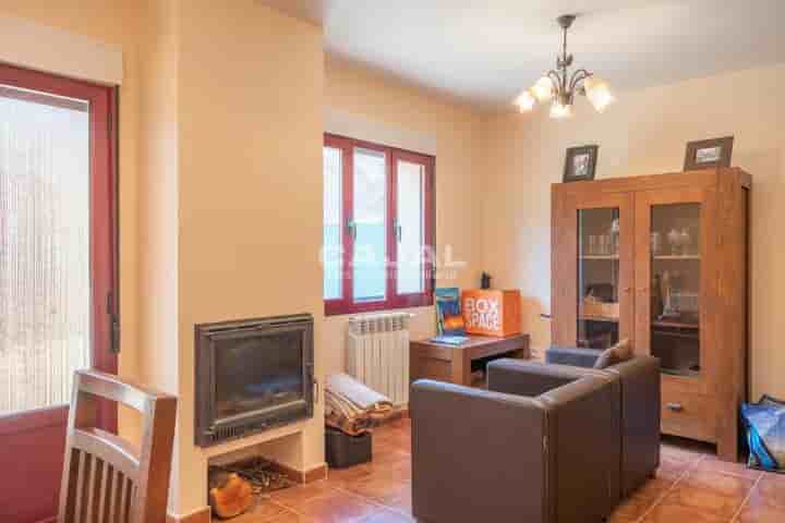 Hus till salu i Fresno de Cantespino