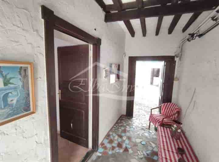 House for sale in Arona