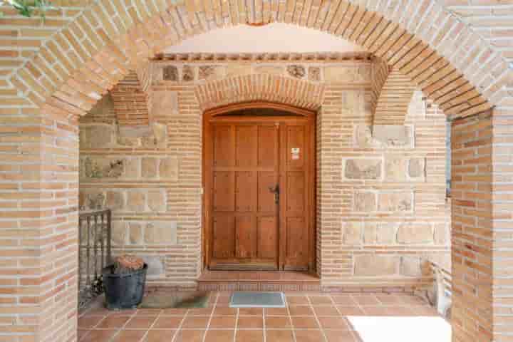 House for sale in El Tiemblo