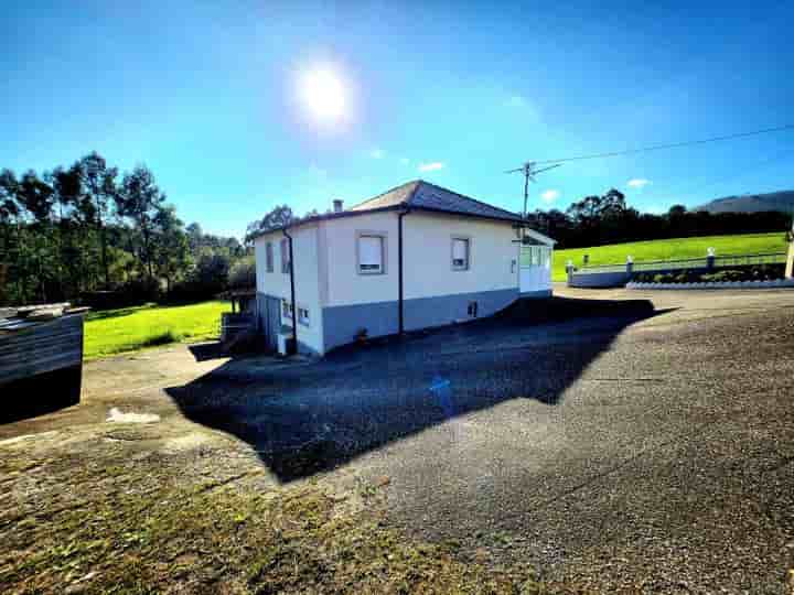 Casa en venta en Coaña