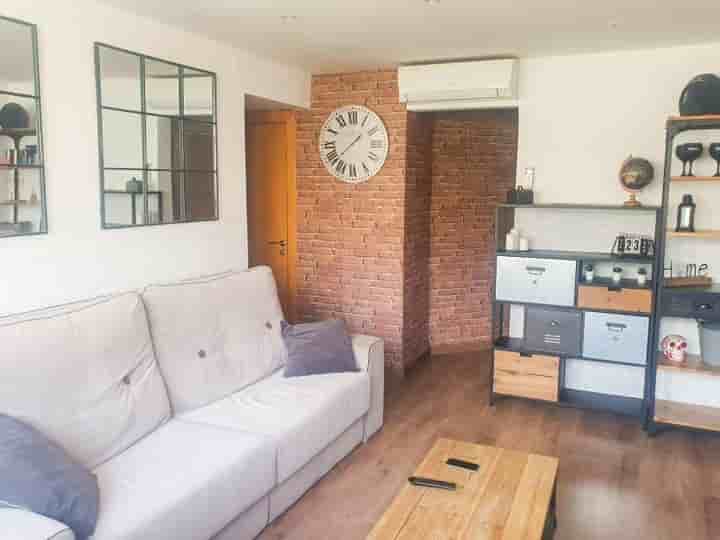 Apartment for sale in Abrera