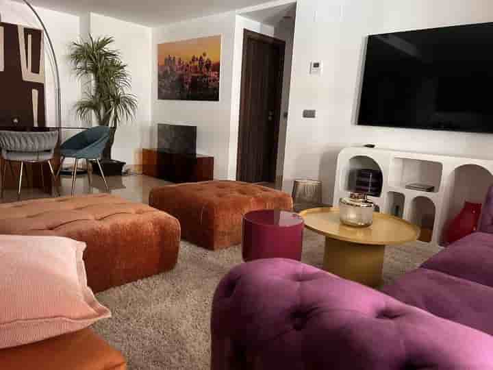 Apartamento para arrendar em Puerto Banús