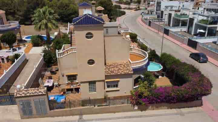 Casa en venta en Orihuela-Costa