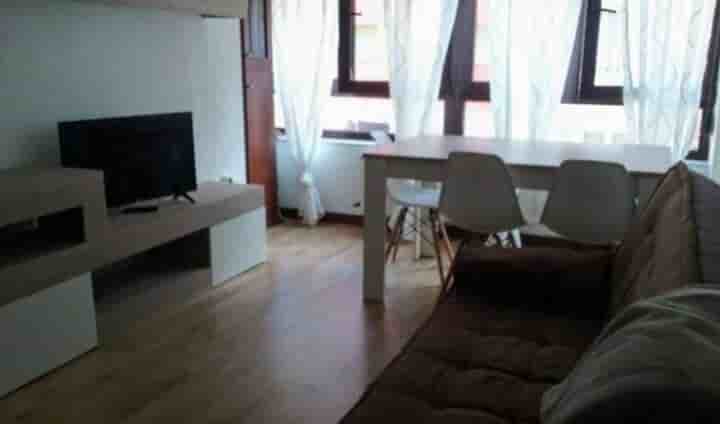 Apartamento para arrendar em Santander