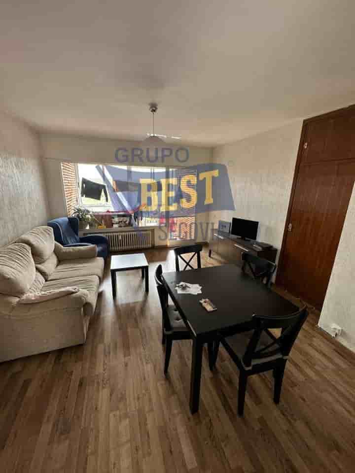 Apartamento para arrendar em Segovia