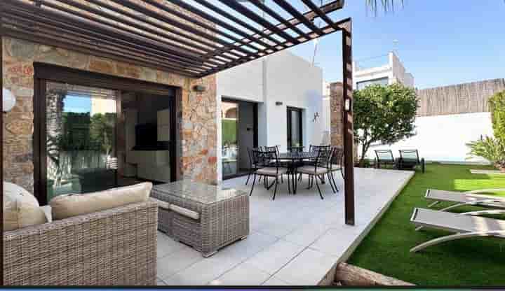 Casa en alquiler en Lomas de Cabo Roig-Los Dolses