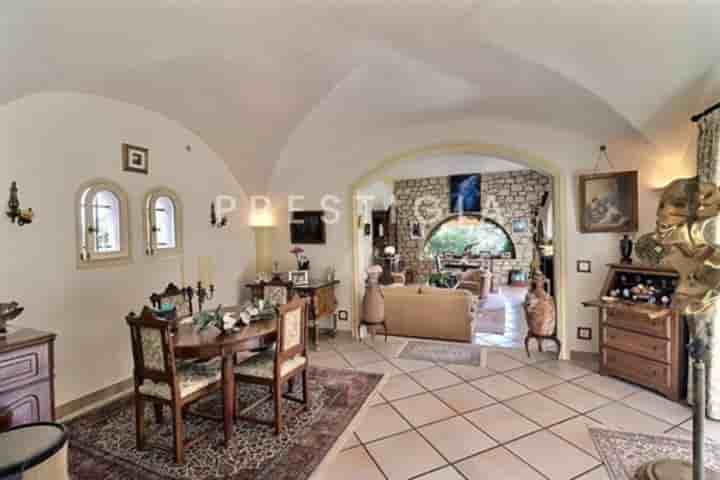 House for sale in Mougins
