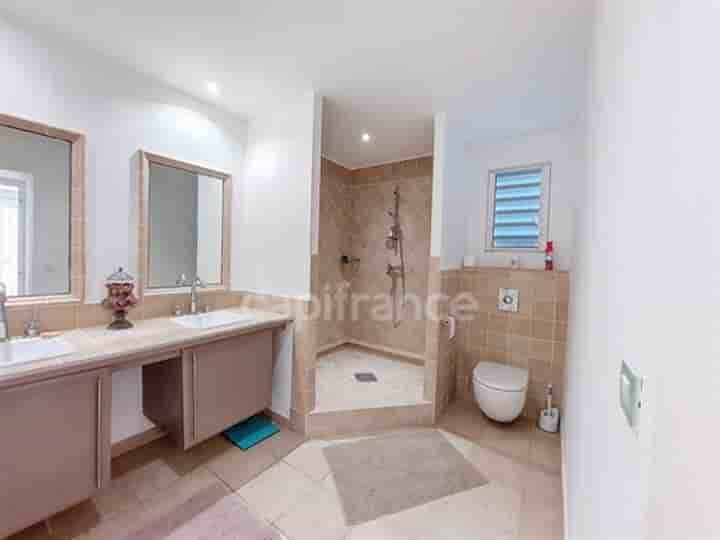 House for sale in Saint-Martin