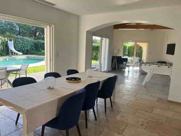 House for sale in Le Beausset