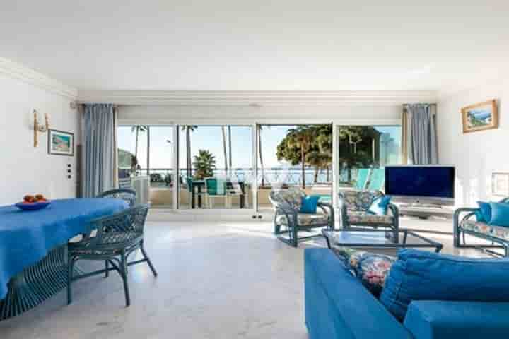 Apartment for sale in Cannes