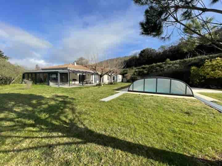 Casa para venda em Montélimar