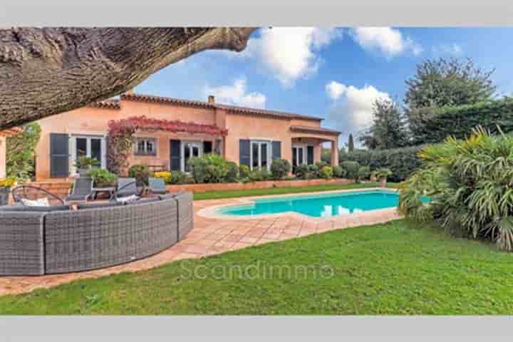 Дом для продажи в Roquebrune-sur-Argens