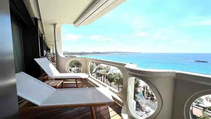 Apartment for sale in Cannes