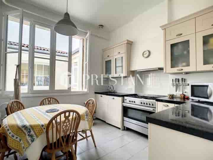 Apartment for sale in Bordeaux