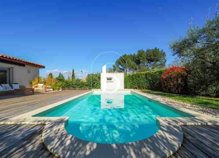 House for sale in Uzès