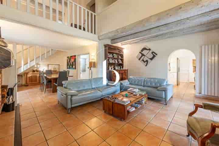 House for sale in Uzès