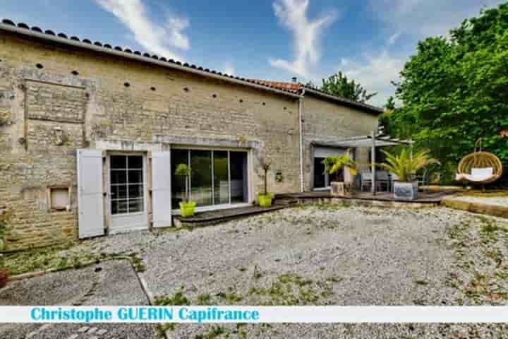 House for sale in Vars