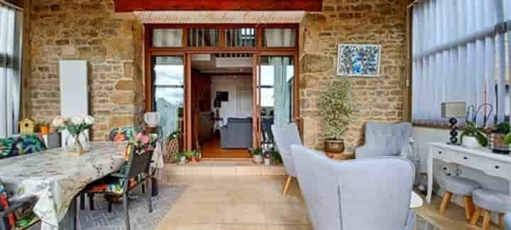 Casa in vendita a Charolles